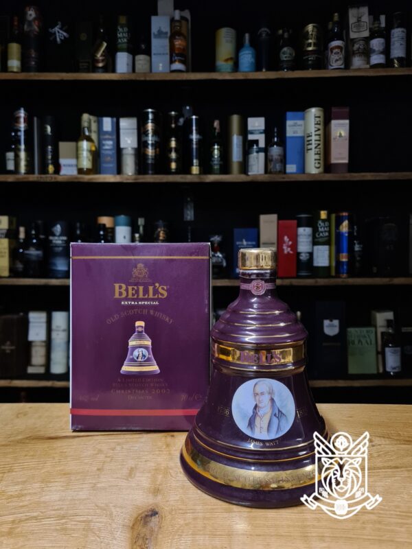 Bell's 8 years old Christmas 2002 Decanter - Limited Edition